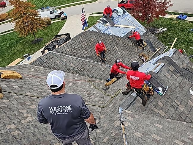 crew roofing